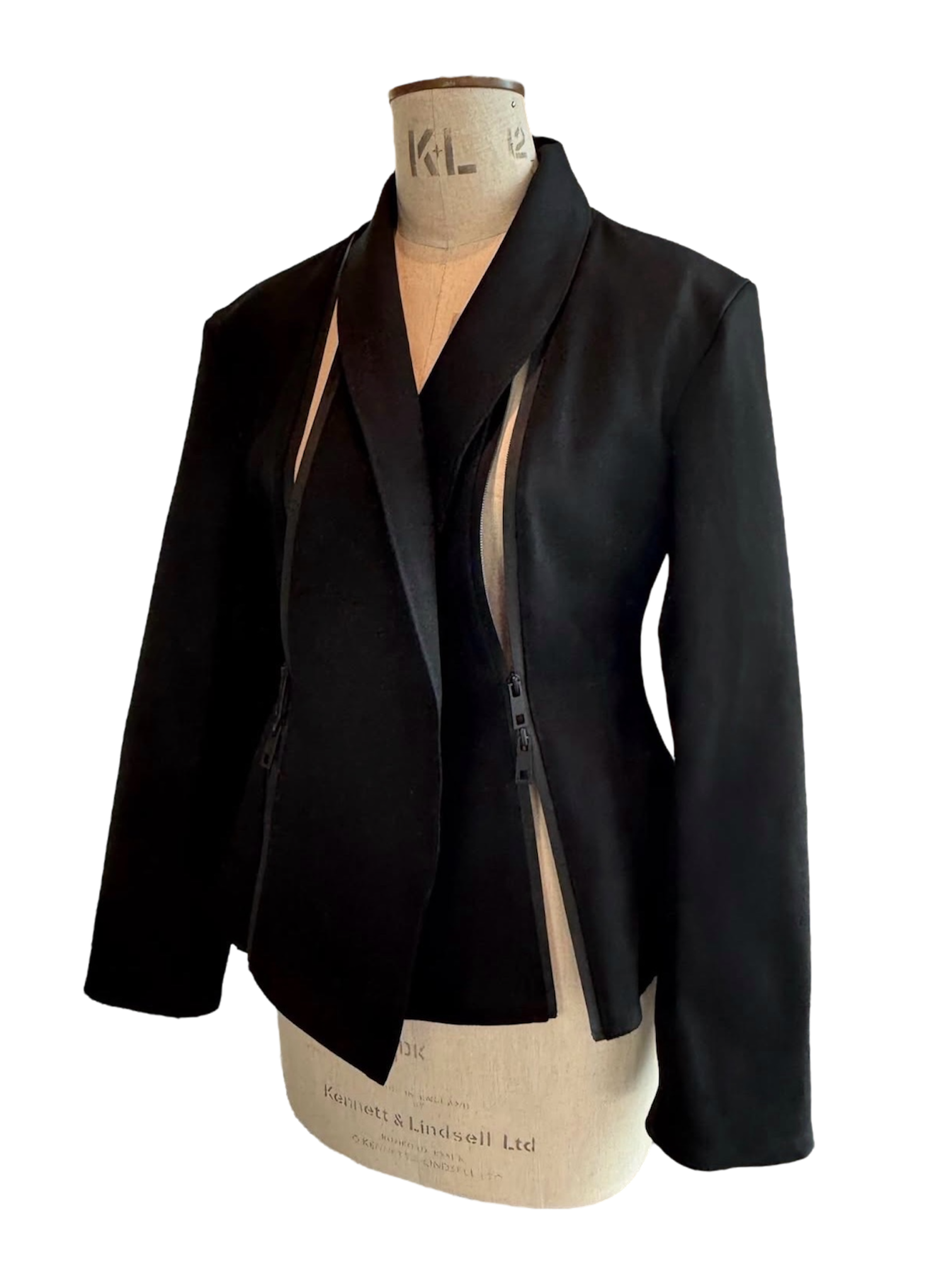 FORM: STR / Structure / Stretch Cotton + Modular Blazer